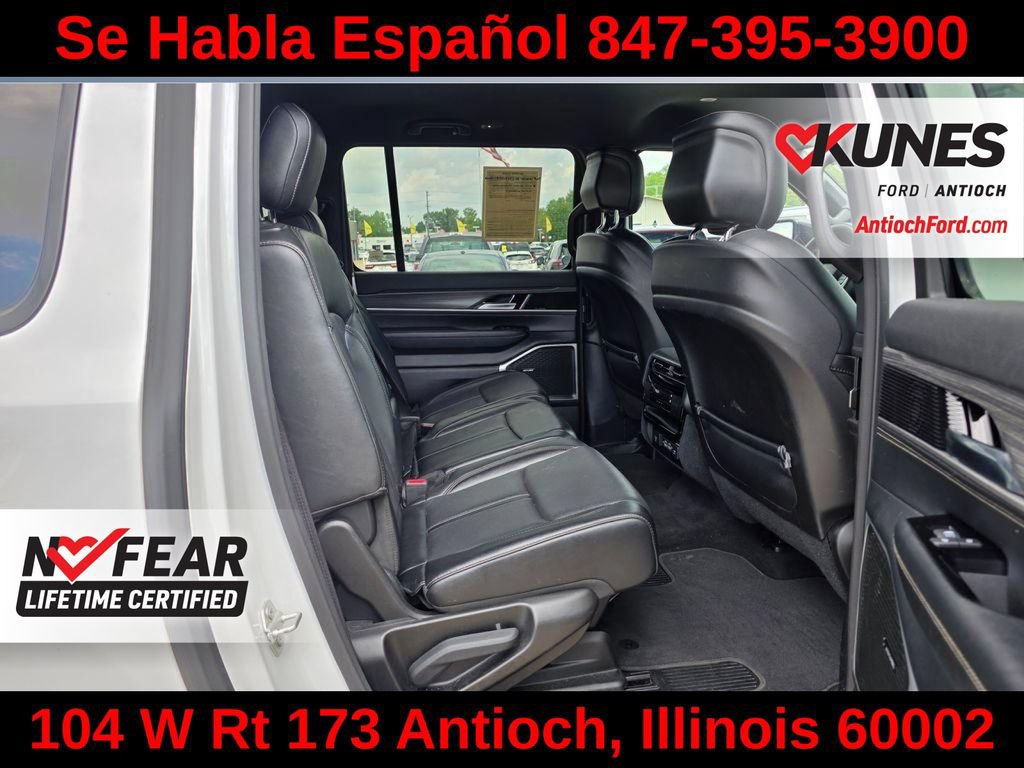 Used 2024 Jeep Wagoneer L Series II w/ Flexible Seating Group AWD/4WD image 36