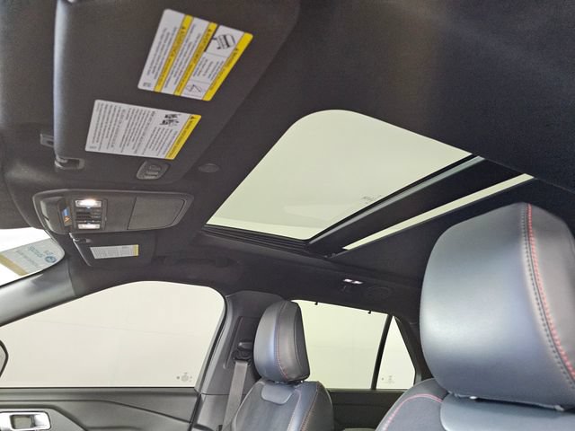 Certified 2025 Ford Explorer ST AWD/4WD image 35