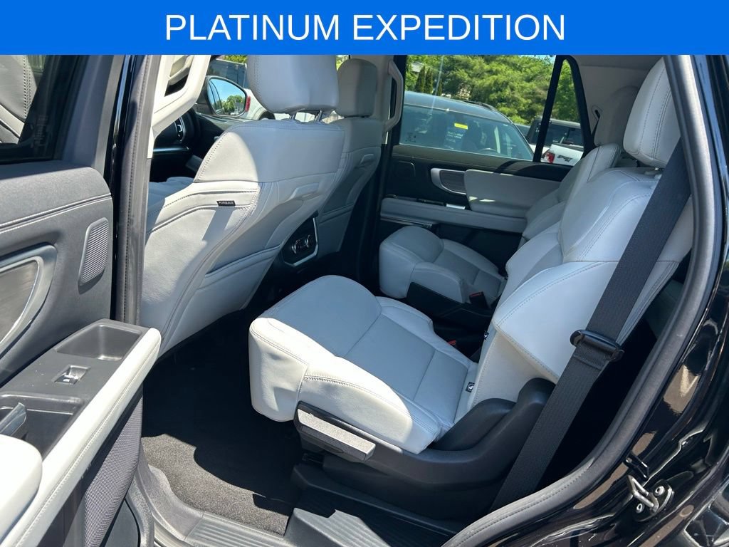 Certified 2025 Ford Expedition Platinum w/ Driver's Package AWD/4WD image 15