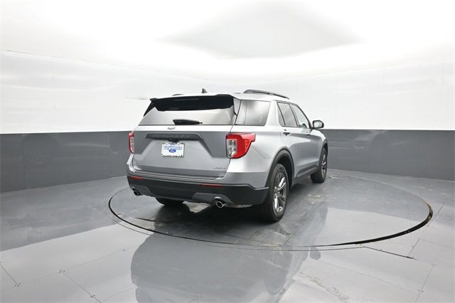 Certified 2023 Ford Explorer XLT w/ Equipment Group 202A image 7