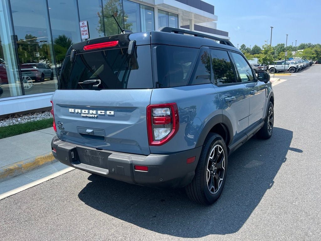 Certified 2025 Ford Bronco Sport Outer Banks w/ Outer Banks Tech Package+ AWD/4WD image 9