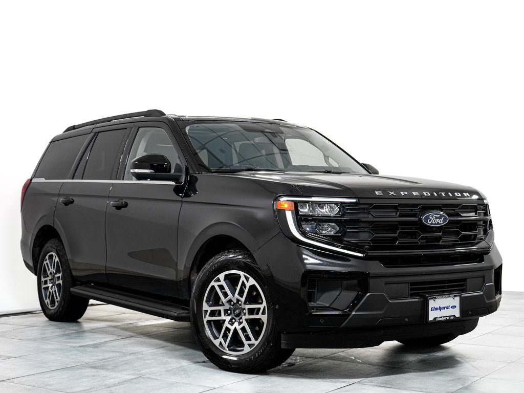 Certified 2025 Ford Expedition Active AWD/4WD image 1