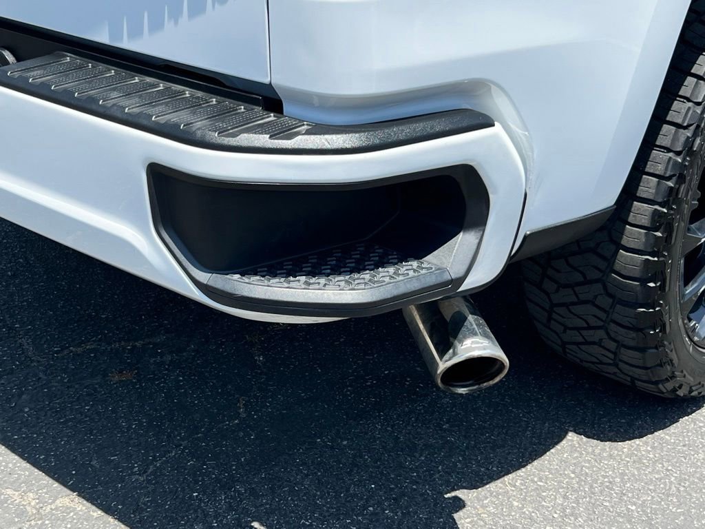 Used 2022 Chevrolet Silverado 1500 Custom RWD image 18
