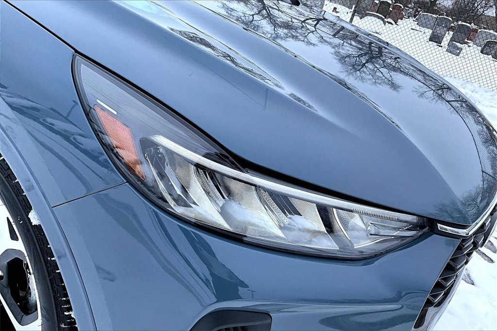 Certified 2023 Ford Escape ST-Line Select w/ Tech Pack #2 image 28