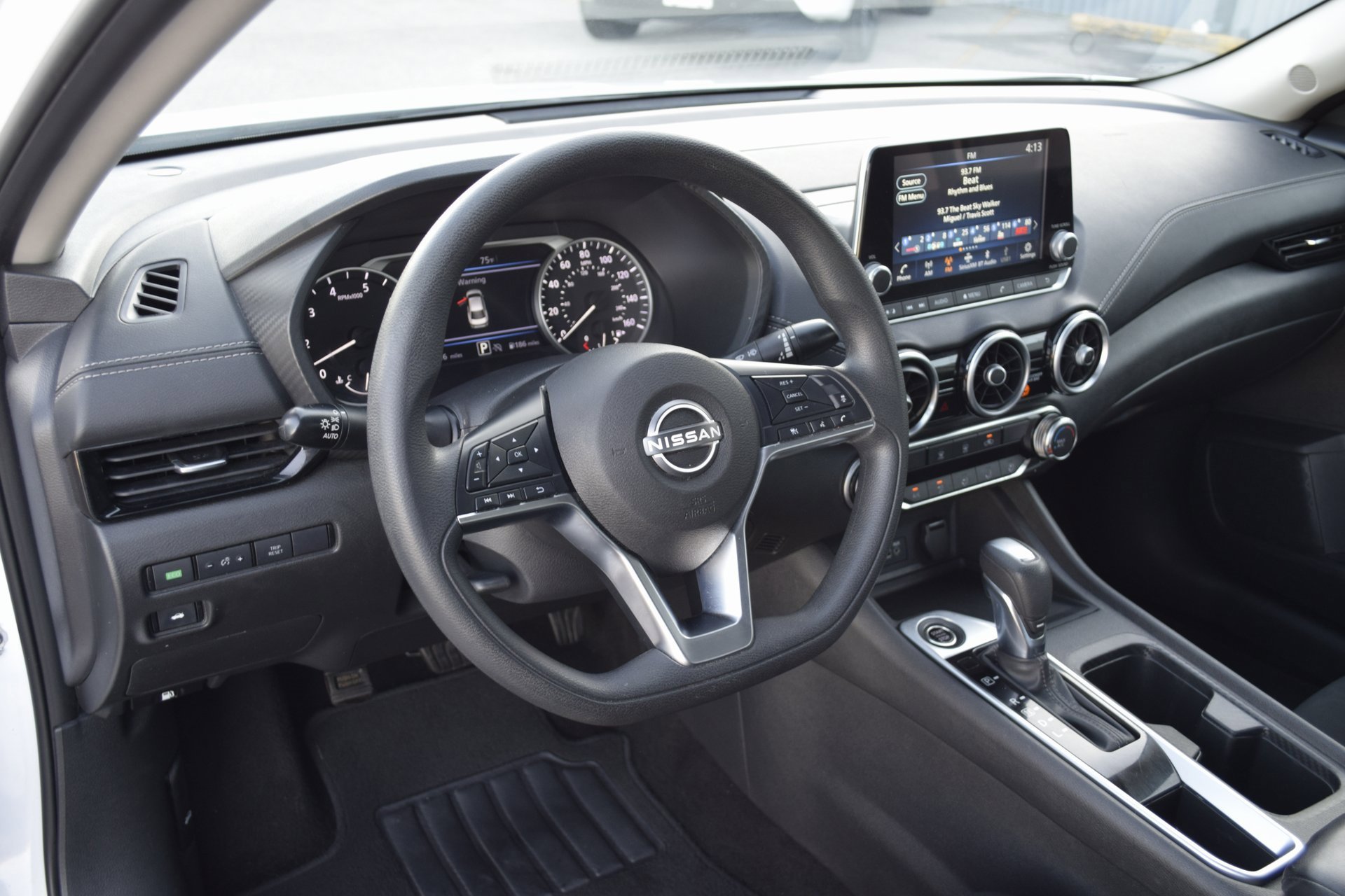 Used 2024 Nissan Sentra SV image 18