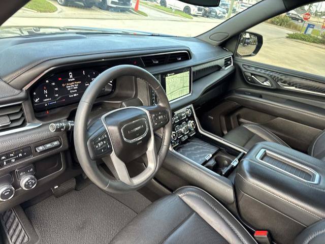 Used 2023 GMC Yukon XL Denali RWD image 21