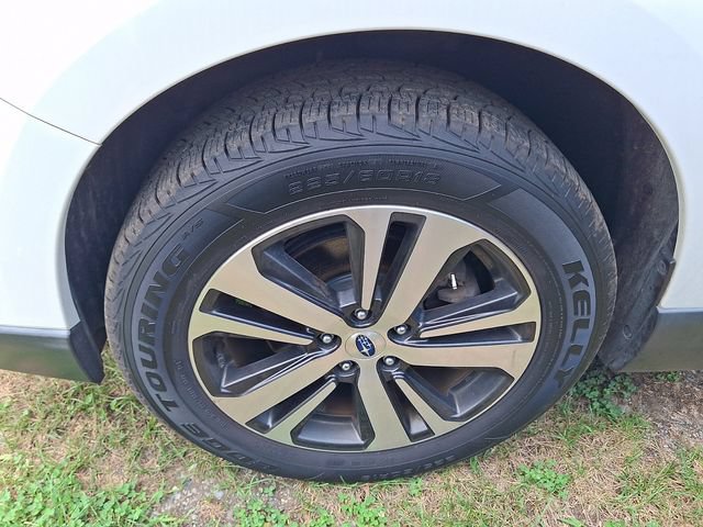 Used 2018 Subaru Outback 2.5i Limited AWD/4WD image 4