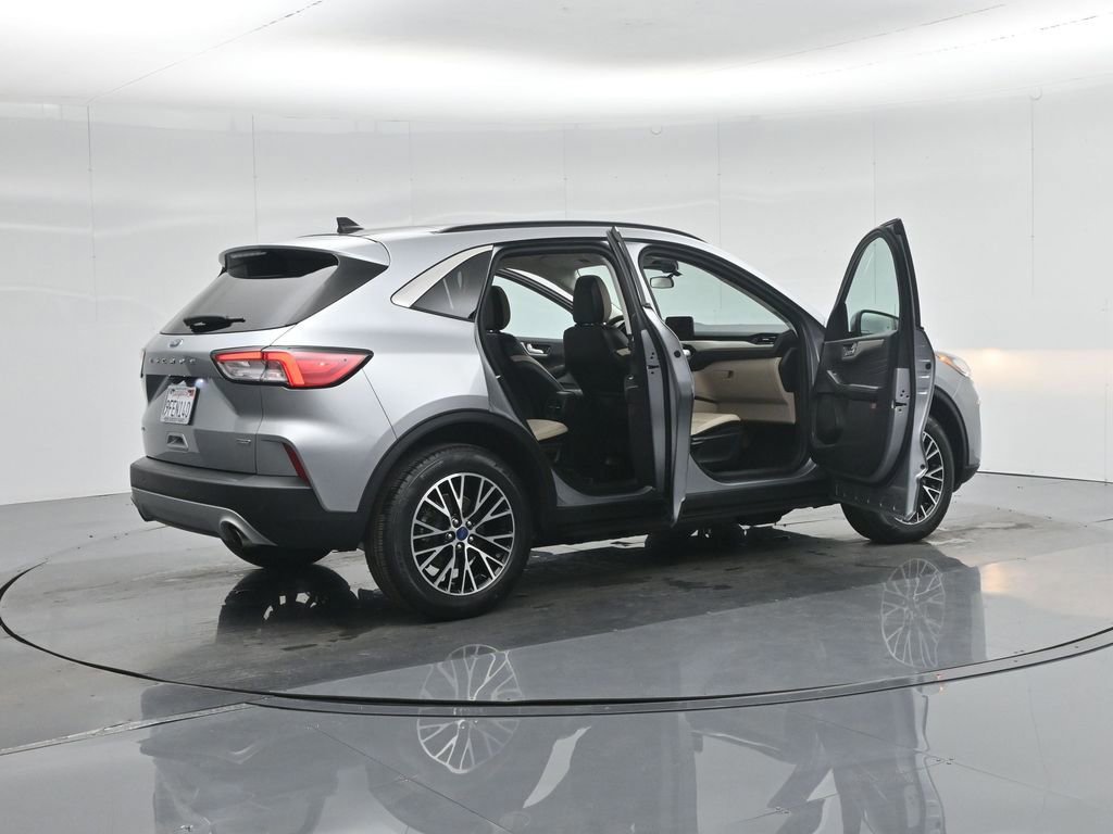 Certified 2022 Ford Escape SEL image 35