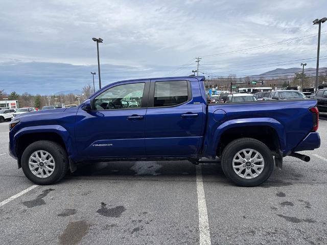 Used 2024 Toyota Tacoma SR5 AWD/4WD image 2