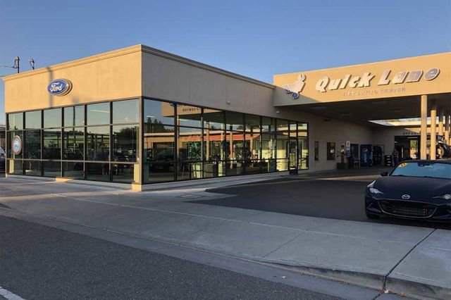 Certified 2023 Ford Escape SE w/ PHEV Premium Package image 27