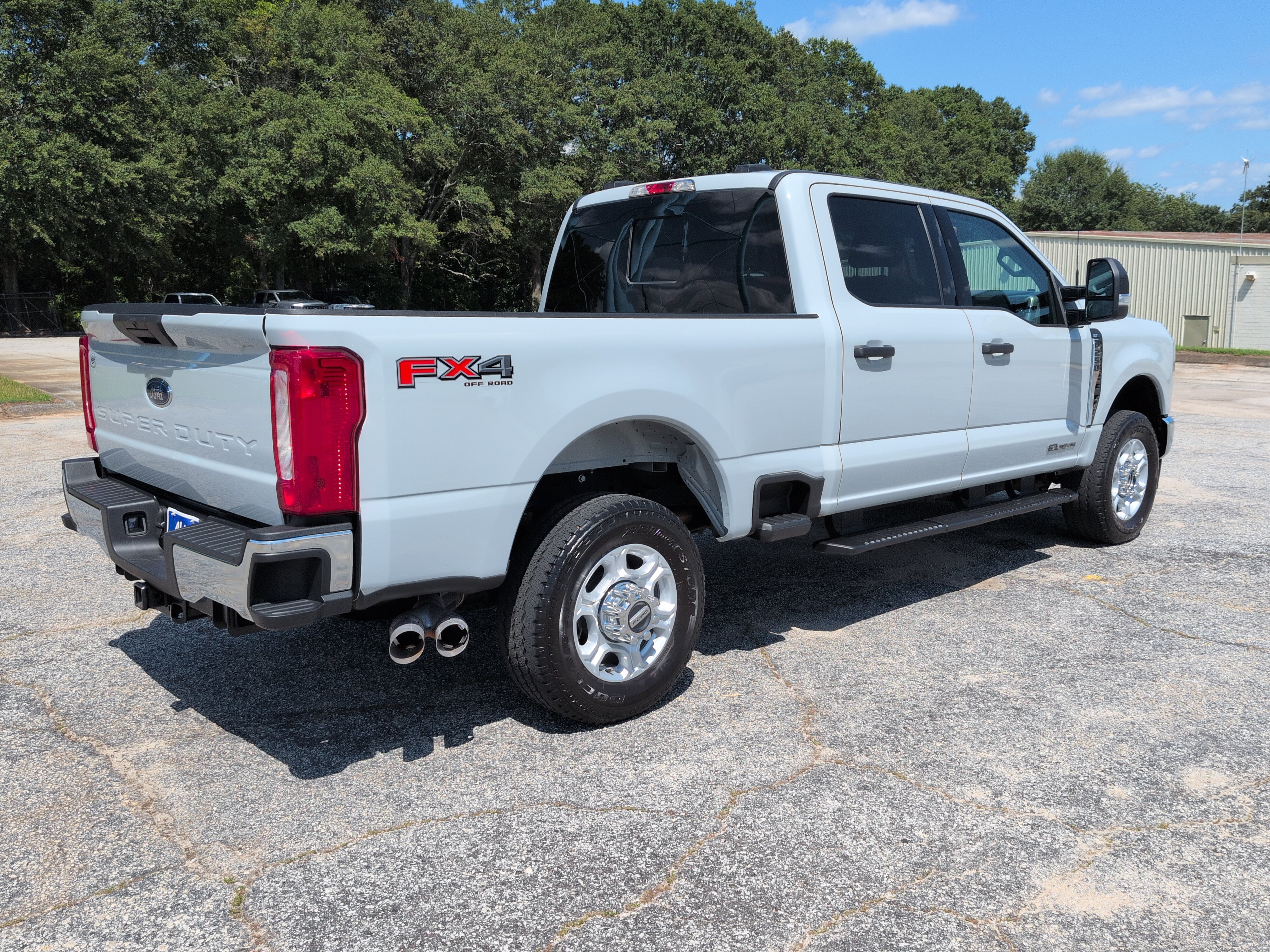 Certified 2025 Ford F250 XLT AWD/4WD image 3