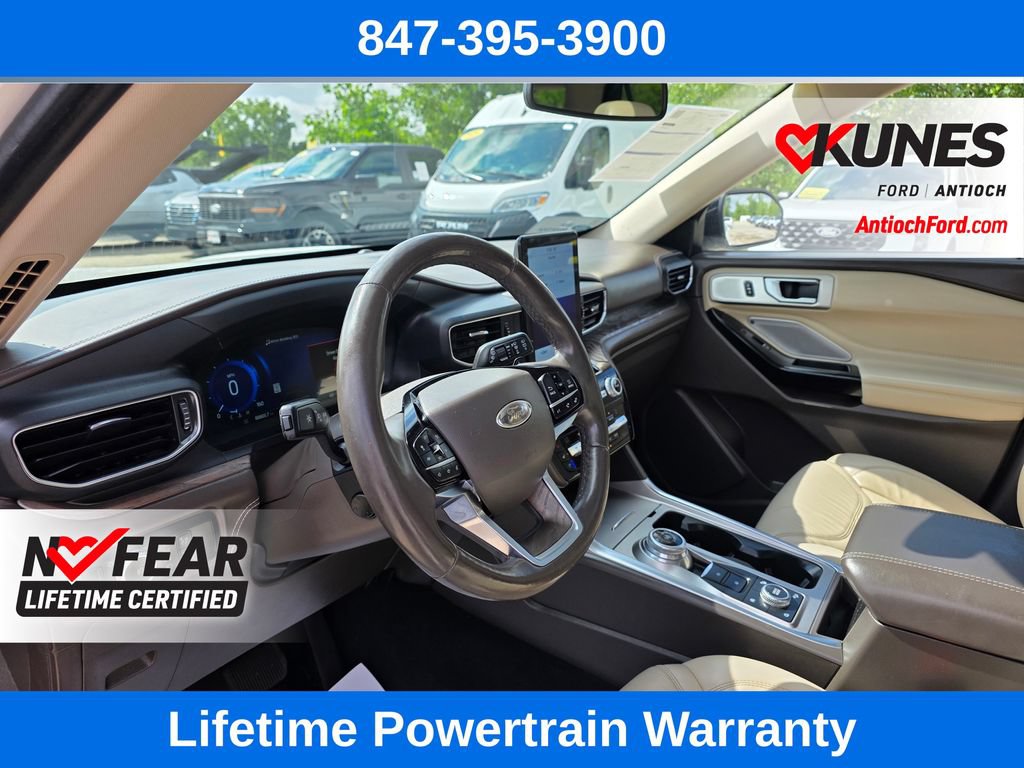 Certified 2021 Ford Explorer Platinum w/ Equipment Group 601A AWD/4WD image 17