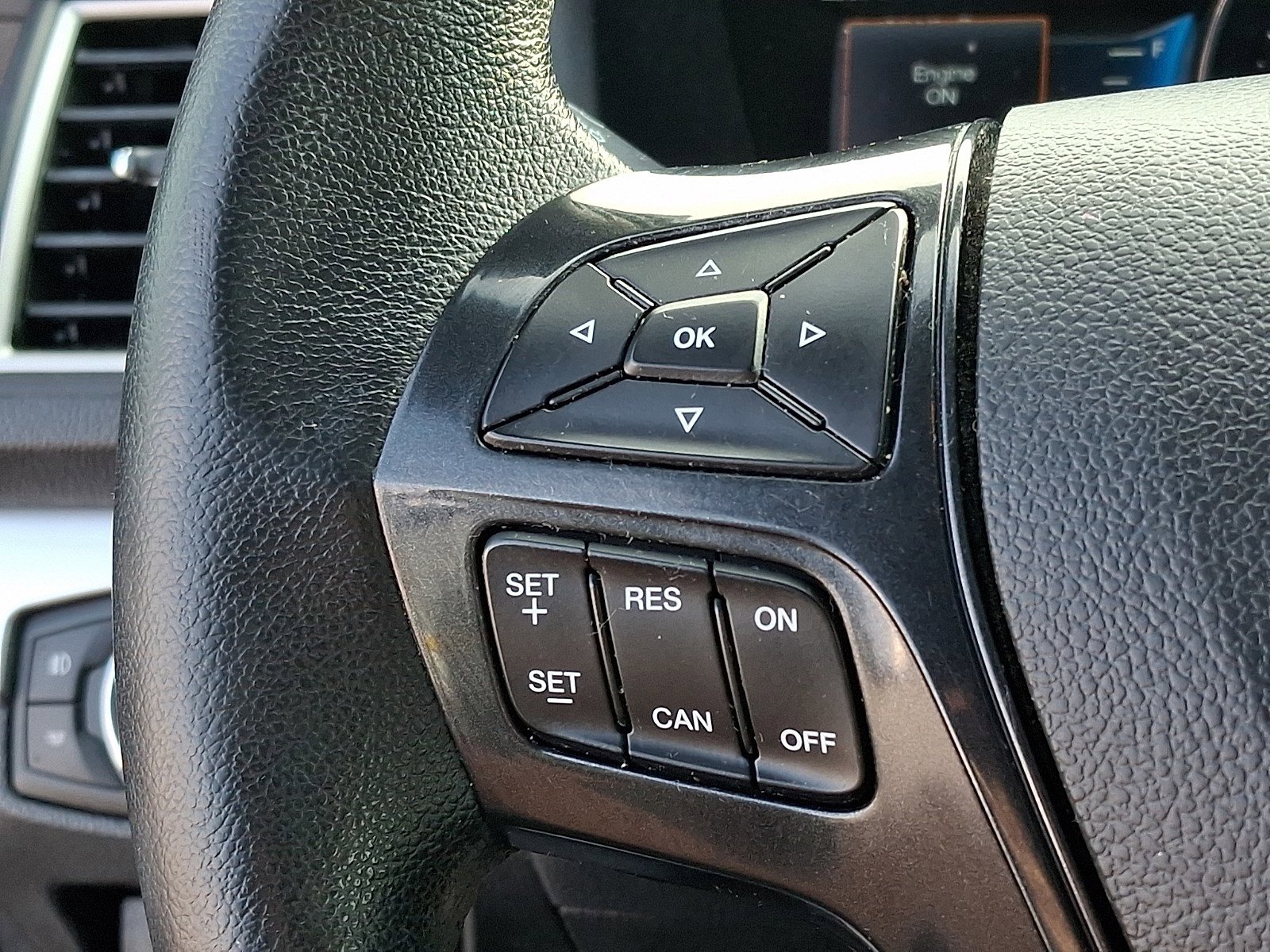 Certified 2017 Ford Explorer XLT w/ Equipment Group 202A AWD/4WD image 20