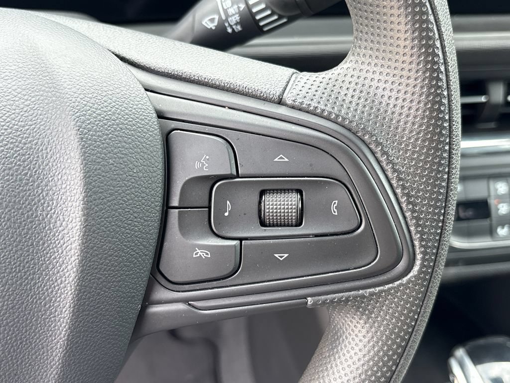Used 2025 Buick Envista Preferred FWD image 22