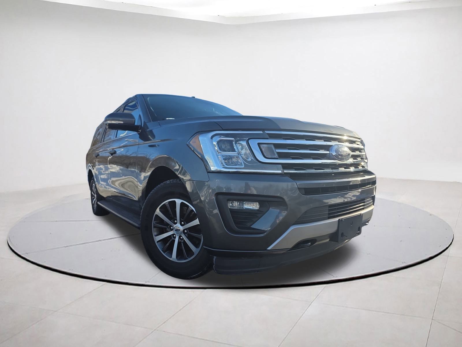 Certified 2018 Ford Expedition Max XLT image 9