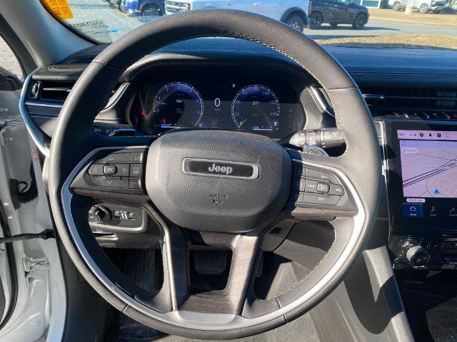 Used 2023 Jeep Grand Cherokee L Limited w/ Luxury Tech Group II image 18