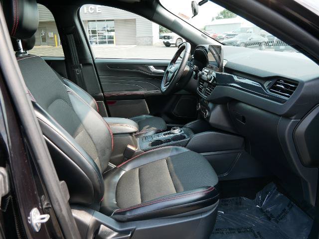 Certified 2025 Ford Escape ST-Line Select AWD/4WD image 14