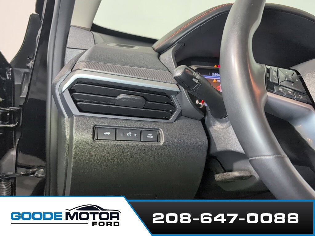 Used 2025 Nissan Altima 2.5 SR FWD image 13