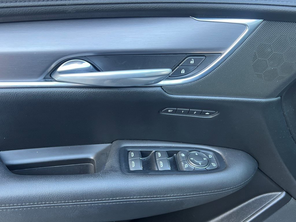 Used 2018 Cadillac XT5 Premium Luxury image 15