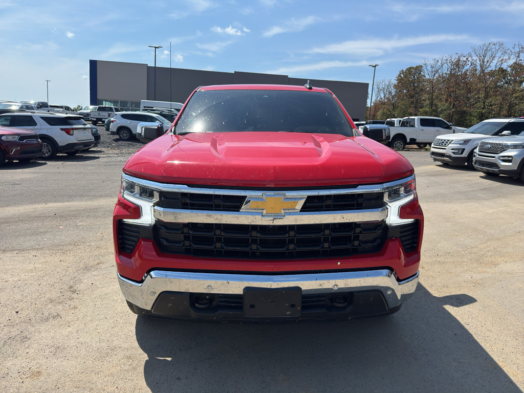Used 2025 Chevrolet Silverado 1500 LT AWD/4WD image 2
