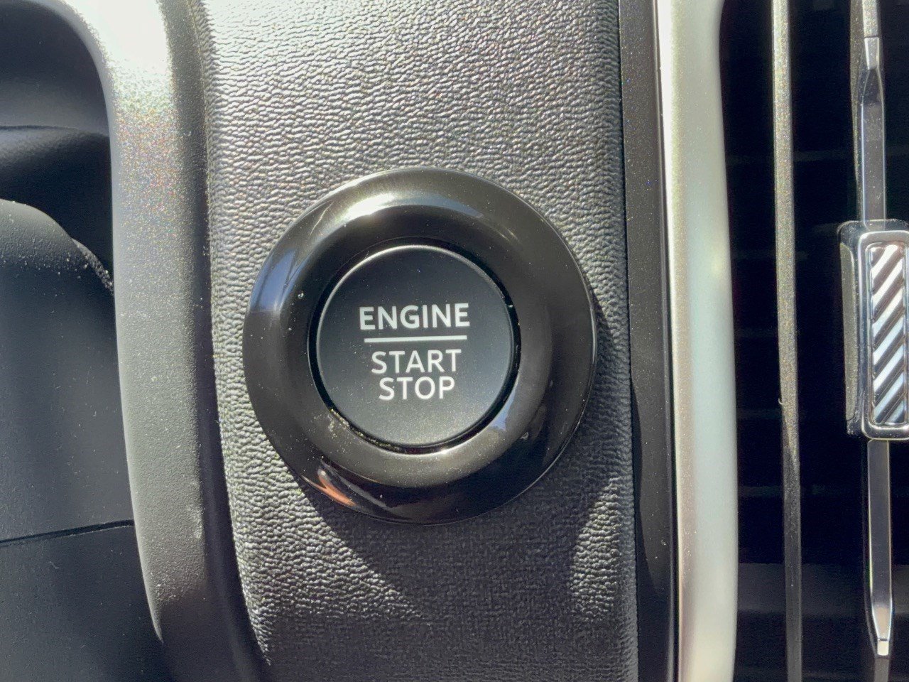 Certified 2025 Ford Expedition Active AWD/4WD image 20