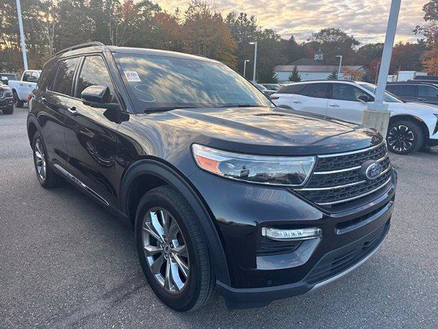 Certified 2023 Ford Explorer XLT w/ Equipment Group 202A AWD/4WD image 9