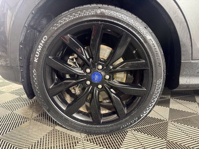 Certified 2018 Ford Escape SE w/ SE Sport Appearance Package AWD/4WD image 10