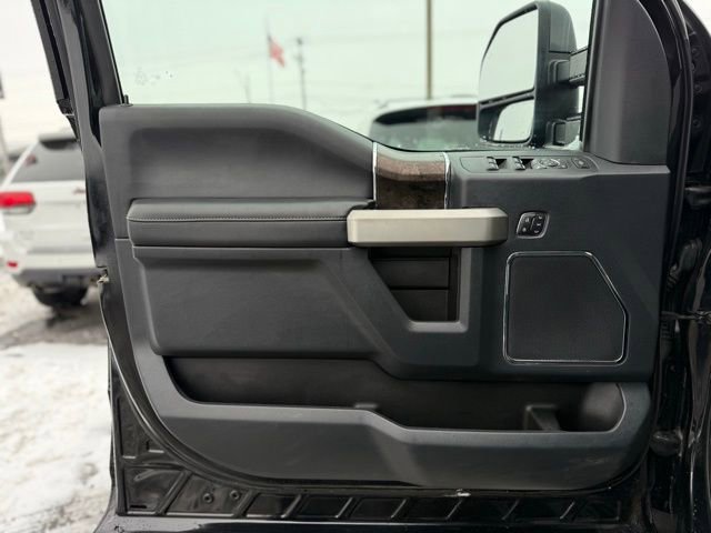 Certified 2022 Ford F350 Lariat w/ Black Appearance Package image 12