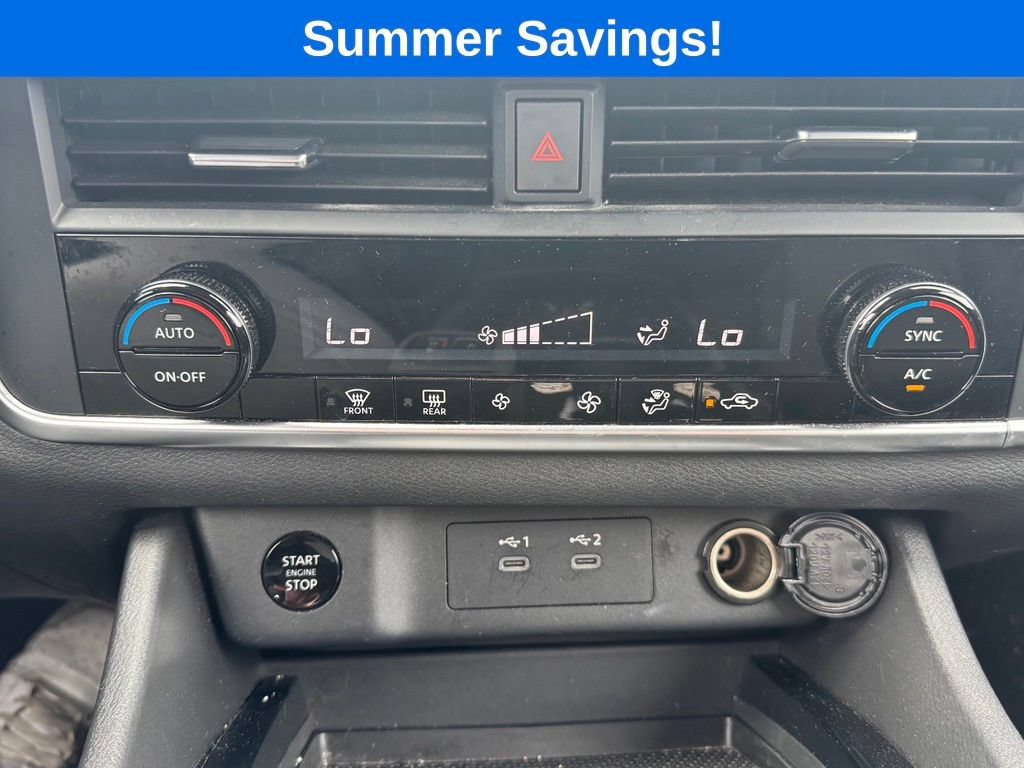 Used 2025 Nissan Rogue SV AWD/4WD image 19