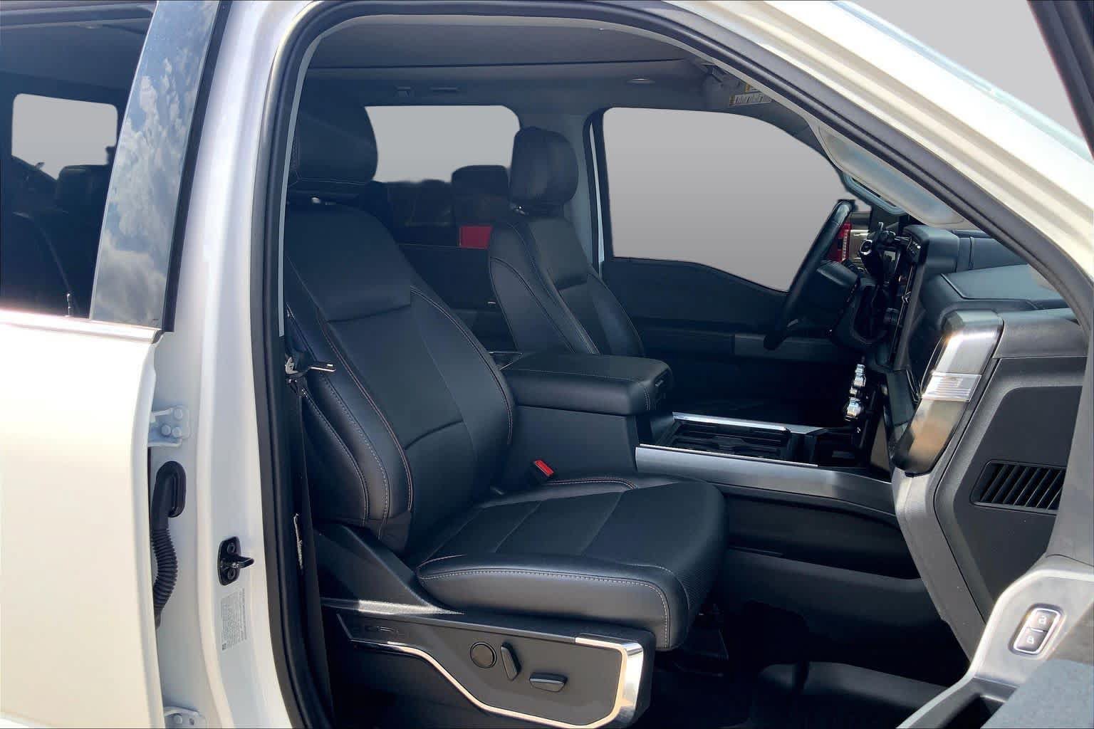 Certified 2024 Ford F350 Lariat w/ Lariat Ultimate Package AWD/4WD image 9