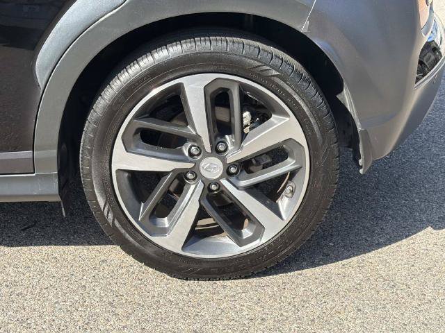 Used 2021 Hyundai Kona Limited w/ Cargo Package FWD image 8