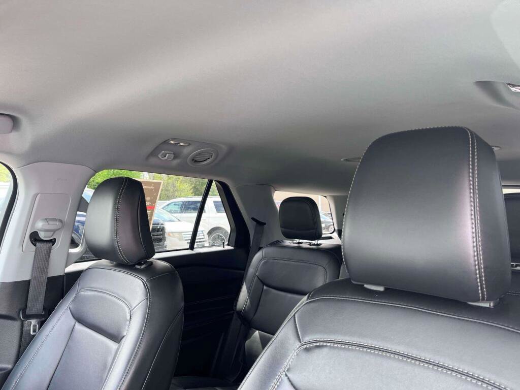Certified 2023 Ford Explorer XLT AWD/4WD image 5