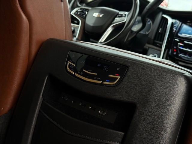 Used 2019 Cadillac Escalade Premium Luxury image 35