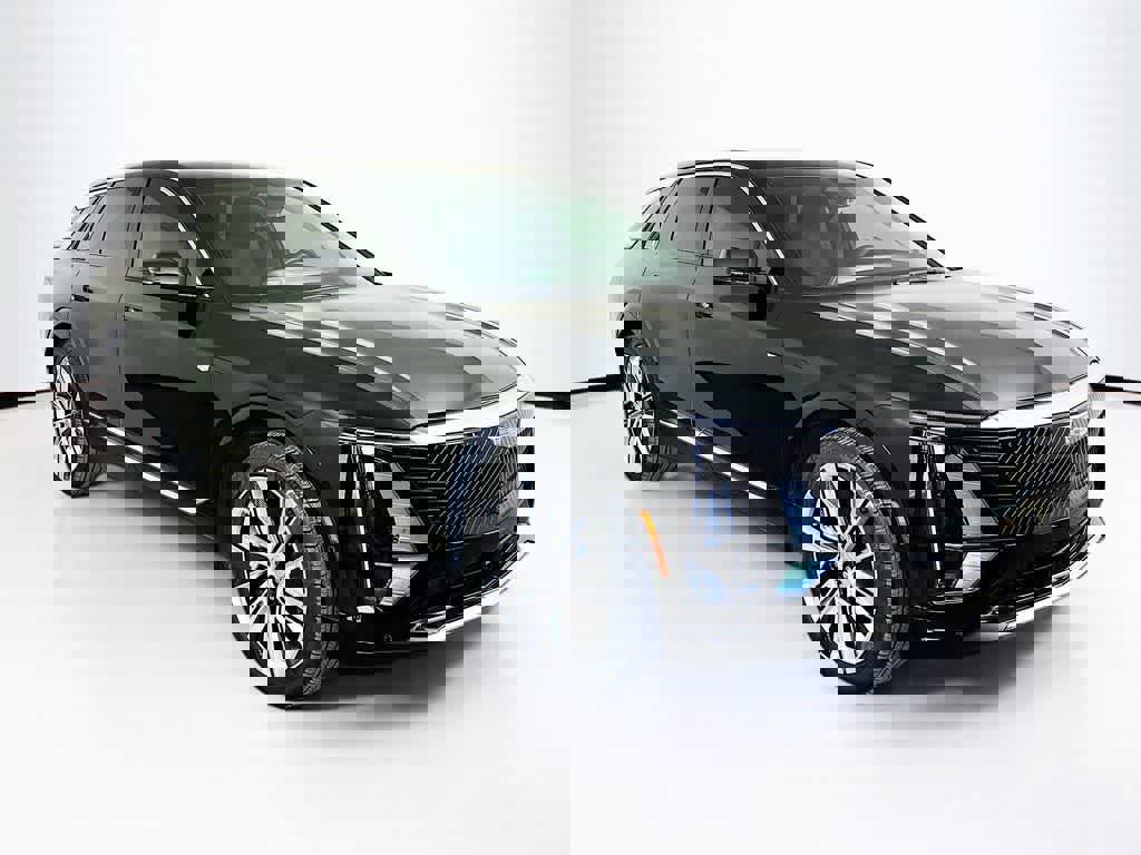 Used 2024 Cadillac Lyriq Luxury w/ LPO, Floor Liner Package image 7