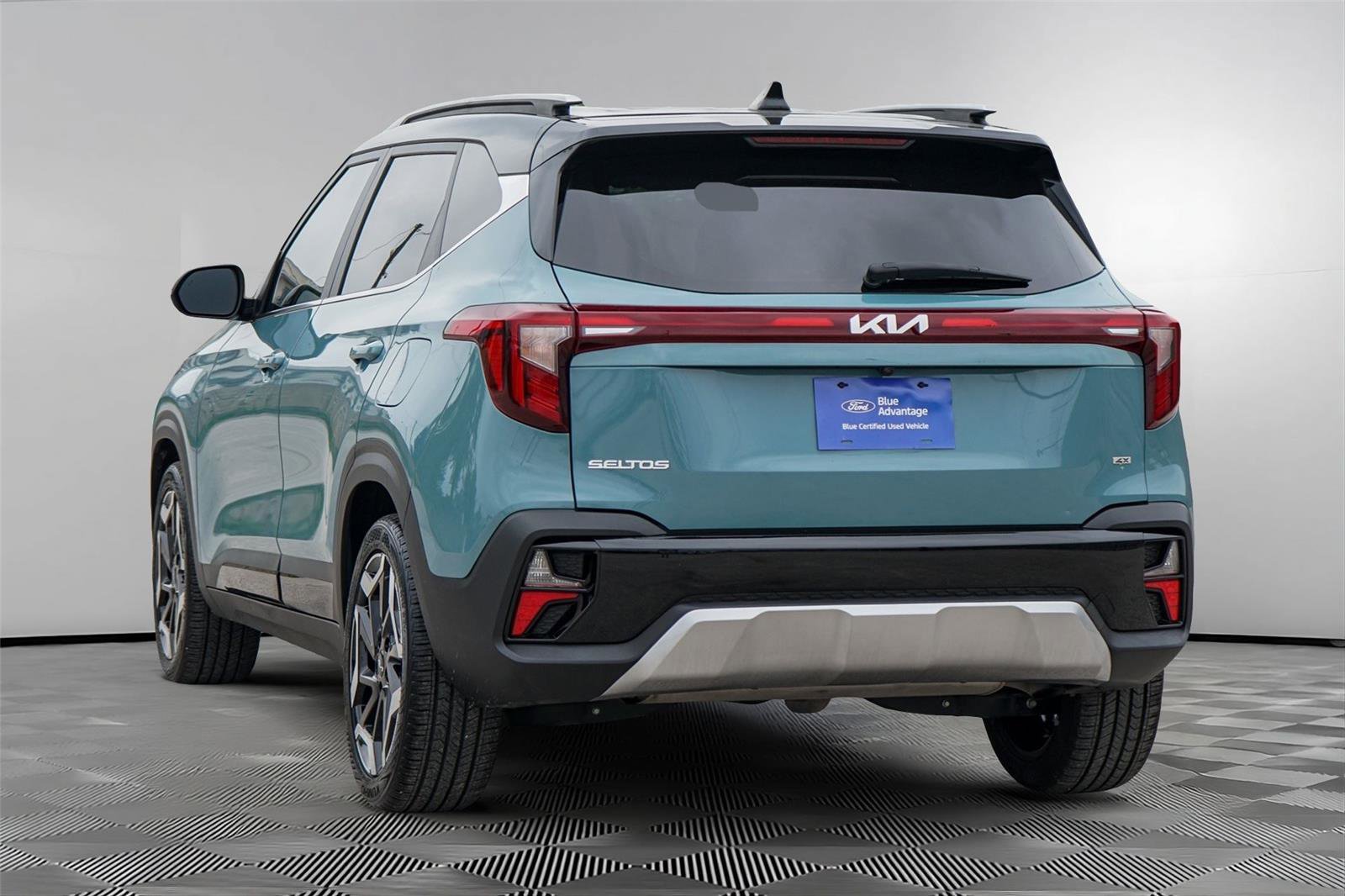 Used 2024 Kia Seltos SX AWD/4WD image 6