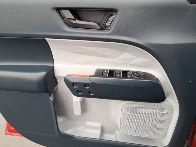 Certified 2024 Ford Maverick XLT w/ XLT Luxury Package image 17