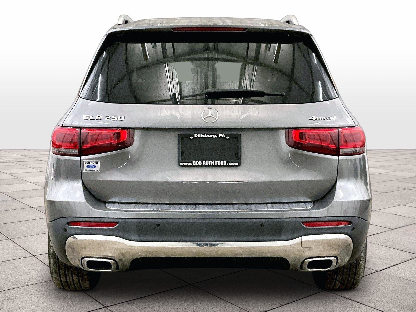 Used 2022 Mercedes-Benz GLB 250 4MATIC image 4