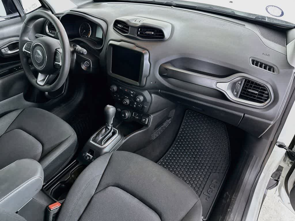 Used 2023 Jeep Renegade Latitude AWD/4WD image 32