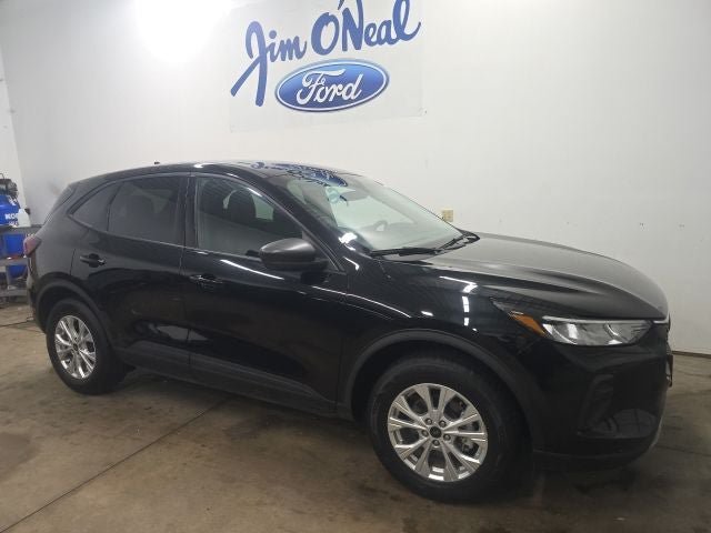 Certified 2025 Ford Escape Active AWD/4WD image 1
