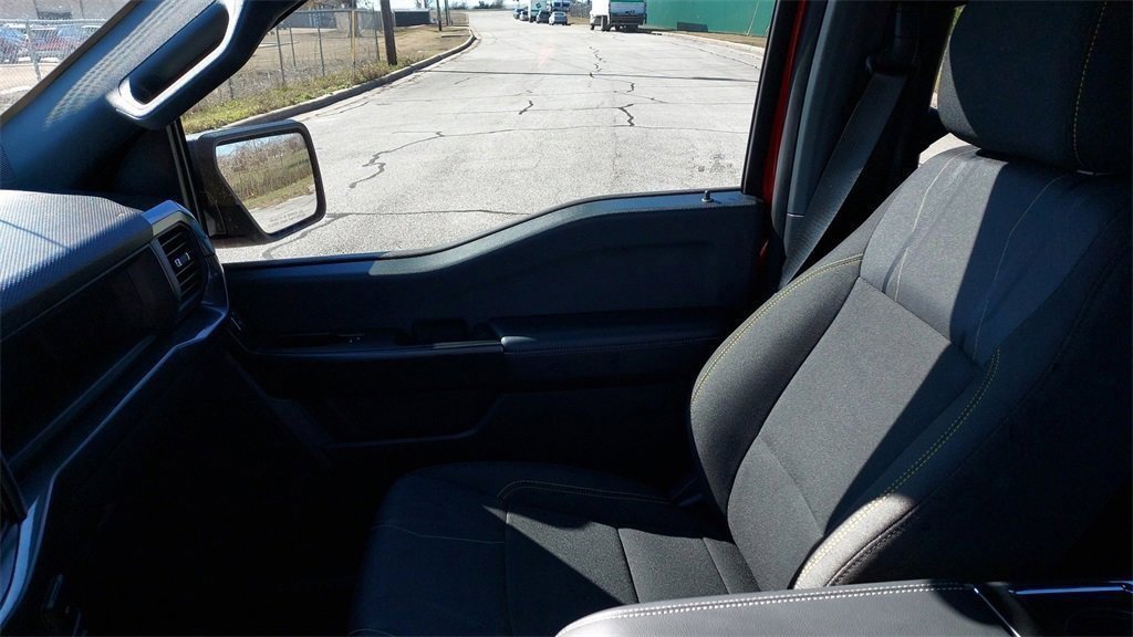 Certified 2025 Ford F150 STX w/ STX Black Appearance Package image 17