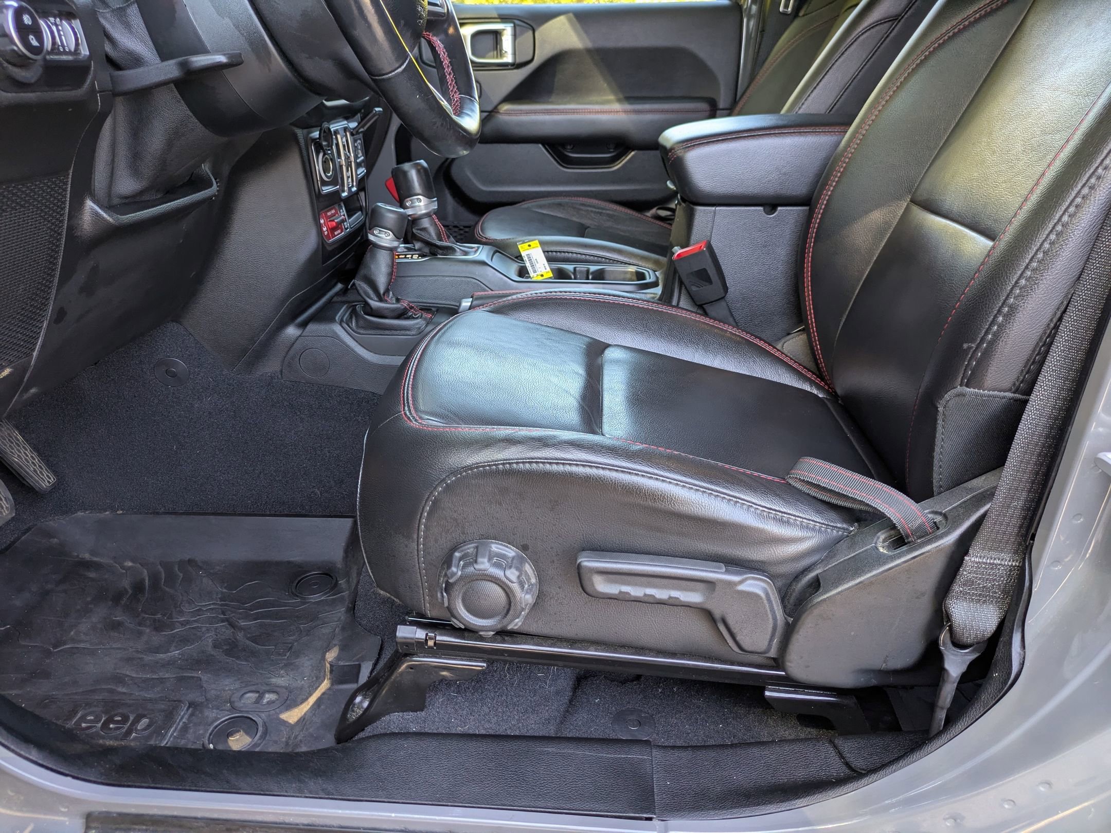 Used 2020 Jeep Gladiator Rubicon image 11