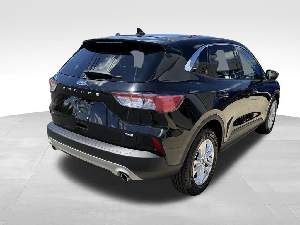 Certified 2021 Ford Escape SE FWD image 11