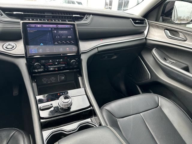 Used 2023 Jeep Grand Cherokee L Limited w/ Luxury Tech Group II AWD/4WD image 19