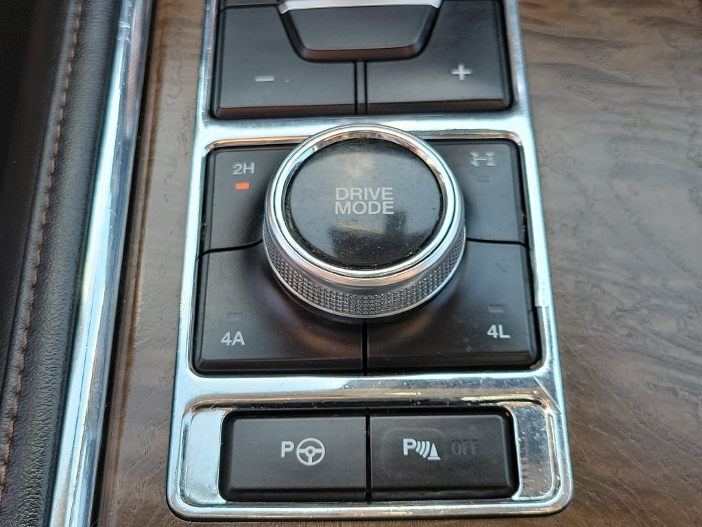 Certified 2019 Ford Expedition Platinum AWD/4WD image 35