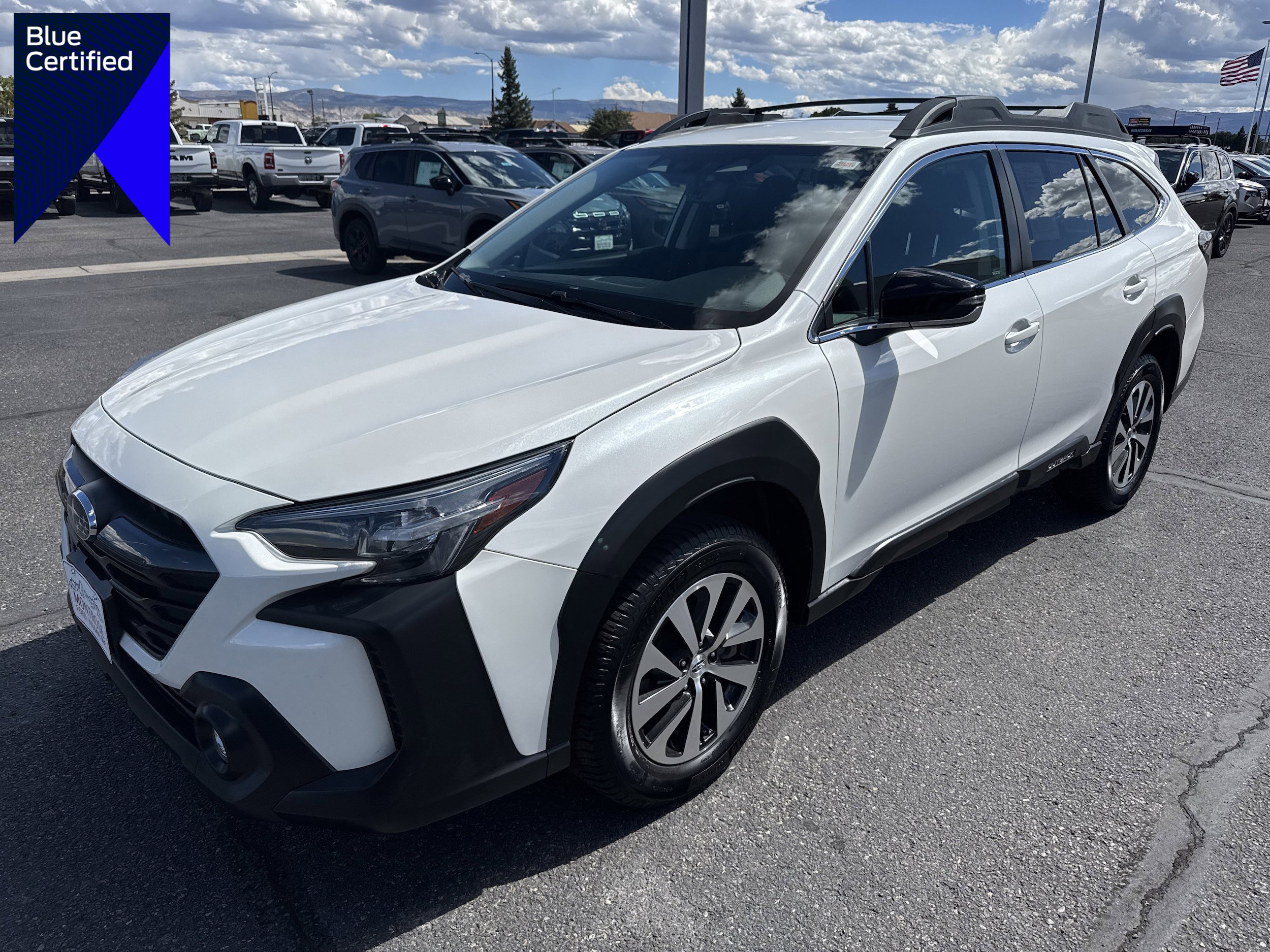 Used 2023 Subaru Outback Premium image 1