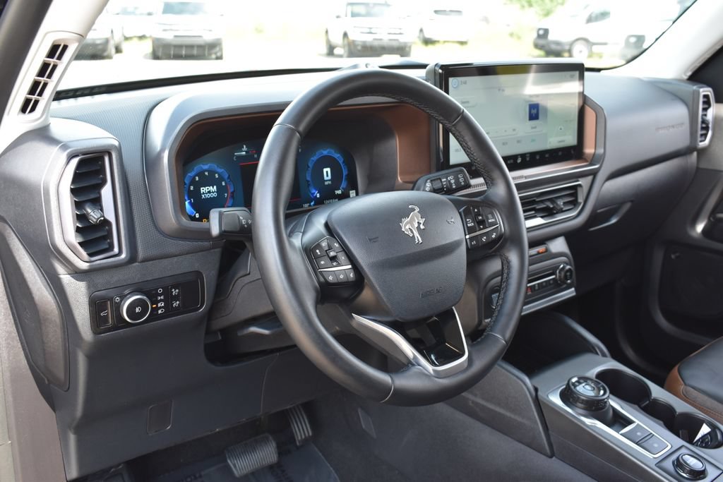 Certified 2025 Ford Bronco Sport Outer Banks w/ Outer Banks Tech Package+ AWD/4WD image 23