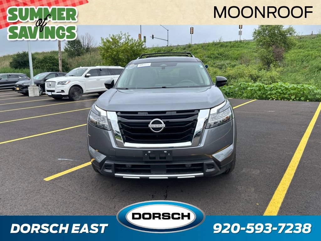 Used 2024 Nissan Pathfinder Platinum AWD/4WD image 3