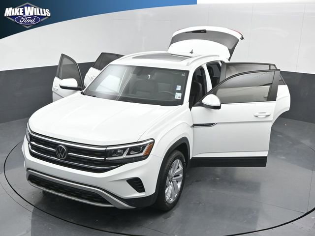 Used 2023 Volkswagen Atlas Cross Sport SE w/ Panoramic Sunroof Package FWD image 26