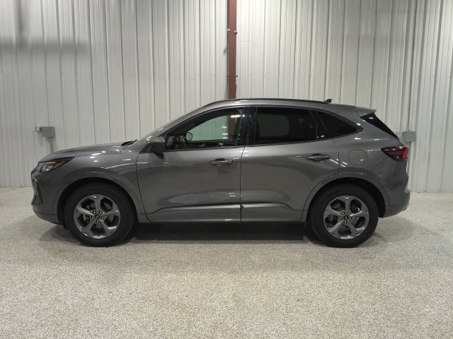Certified 2024 Ford Escape ST-Line w/ Tech Pack #1 AWD/4WD image 9