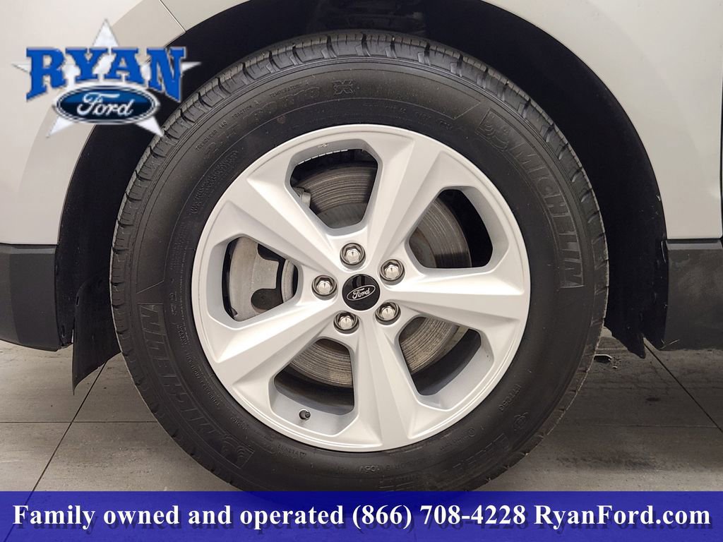 Certified 2024 Ford Edge SE image 7